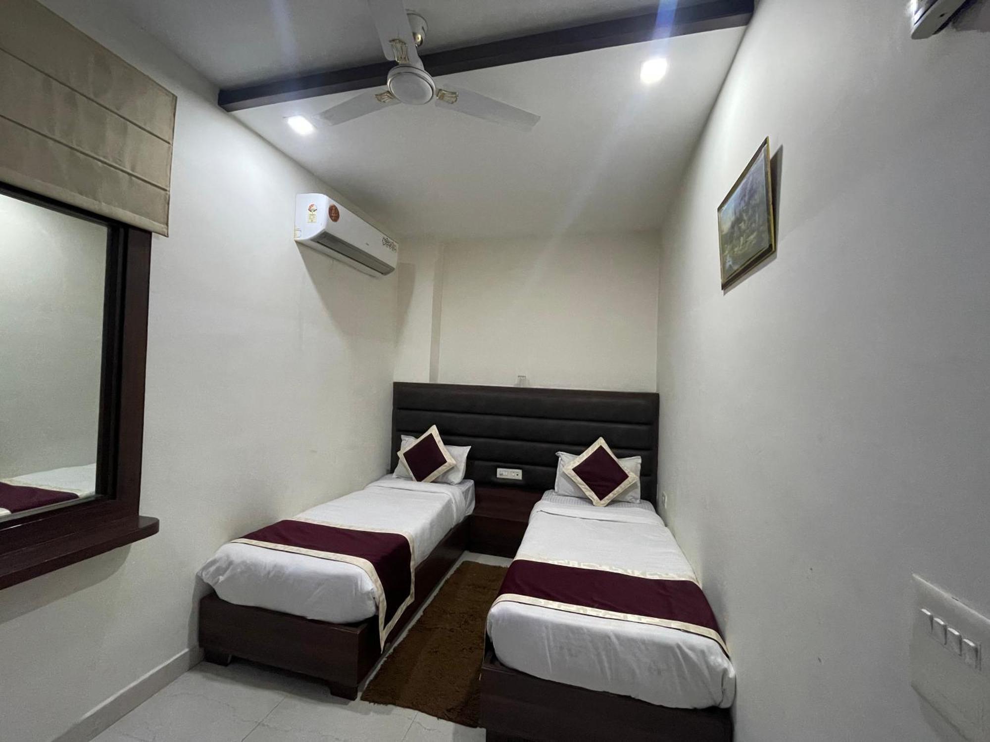 Hotel Opal Courtyard Agra  Exterior photo